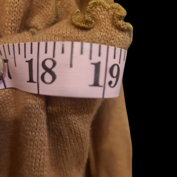 Anne Elizabeth 4 designer sweater - Picture 6 of 8